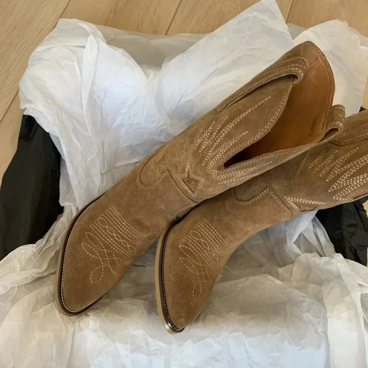 Charlotte | Stiefel Damen Bestickte Wildleder Cowboystiefel Spitze Zehenpartie