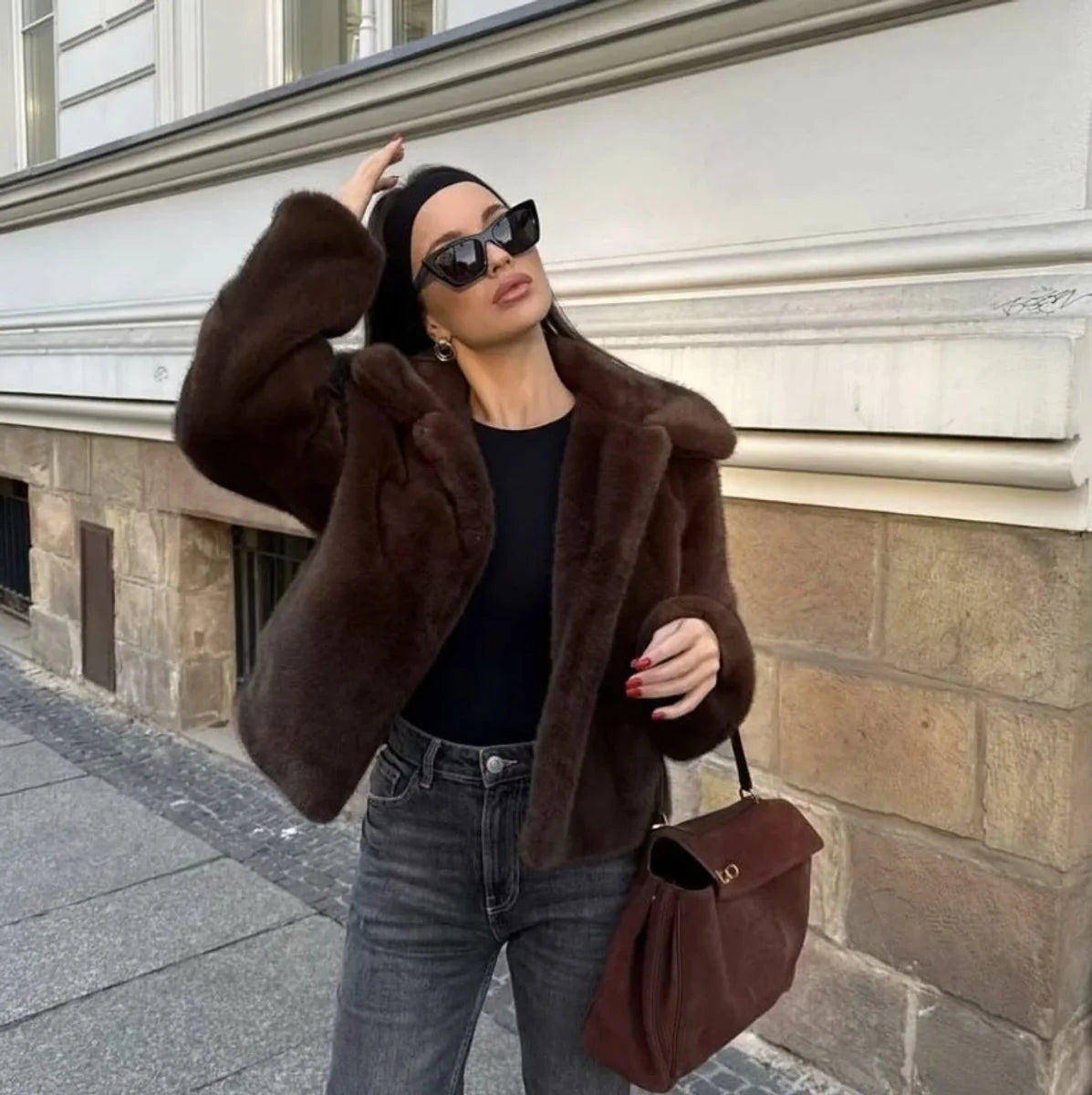 Emilia | Kunstpelzmantel Damen Kurzjacke Klassischer Kragen Kuscheliger Kunstpelz