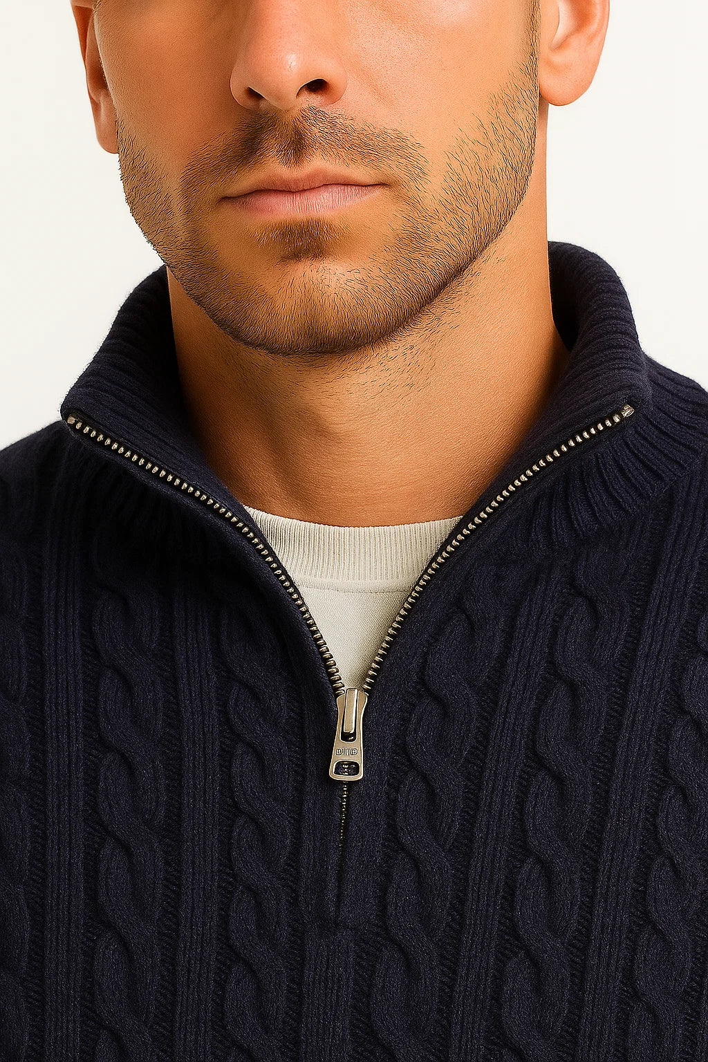 Konrad | Herren Frühlings Strickpullover mit Zopfmuster und Reißverschluss am Kragen