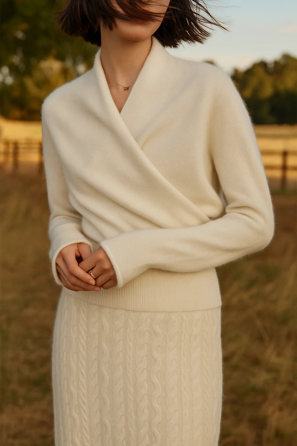 Laura | Damen Eleganter Wickelpullover Mit Überkreuztem Design