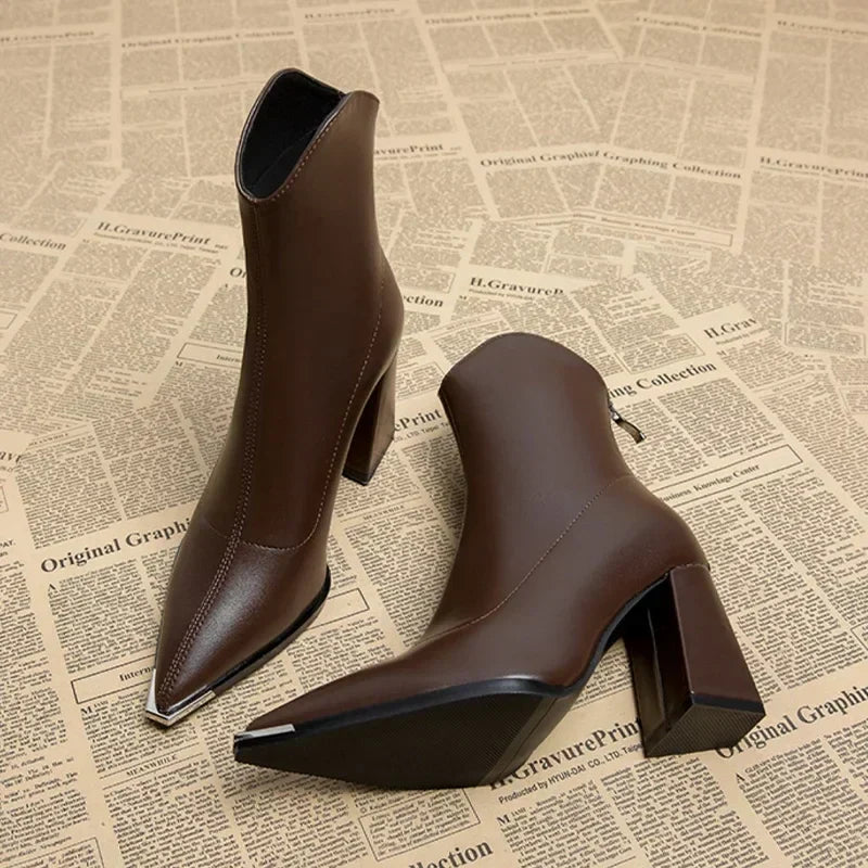Nuana | Damen-Frühjahrs-Stiefeletten mit spitzer Kappe und Absatz