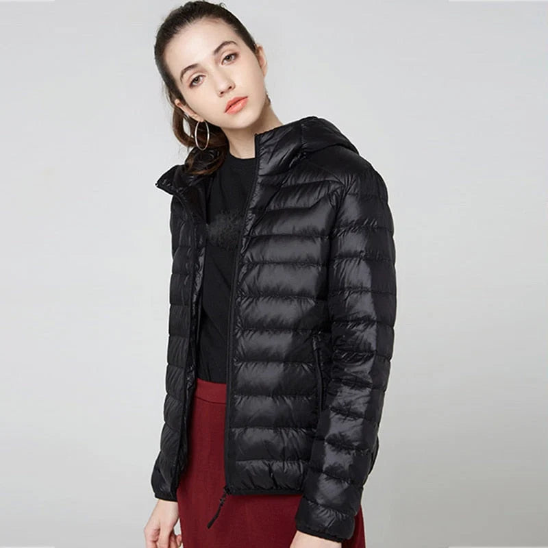 Nuana | Damen Modische Glänzende Kurze Winterjacke