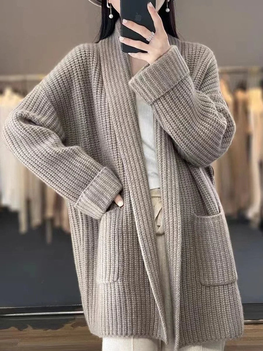 Nuana | Damen Oversize Strick-Cardigan mit V-Ausschnitt und Taschen