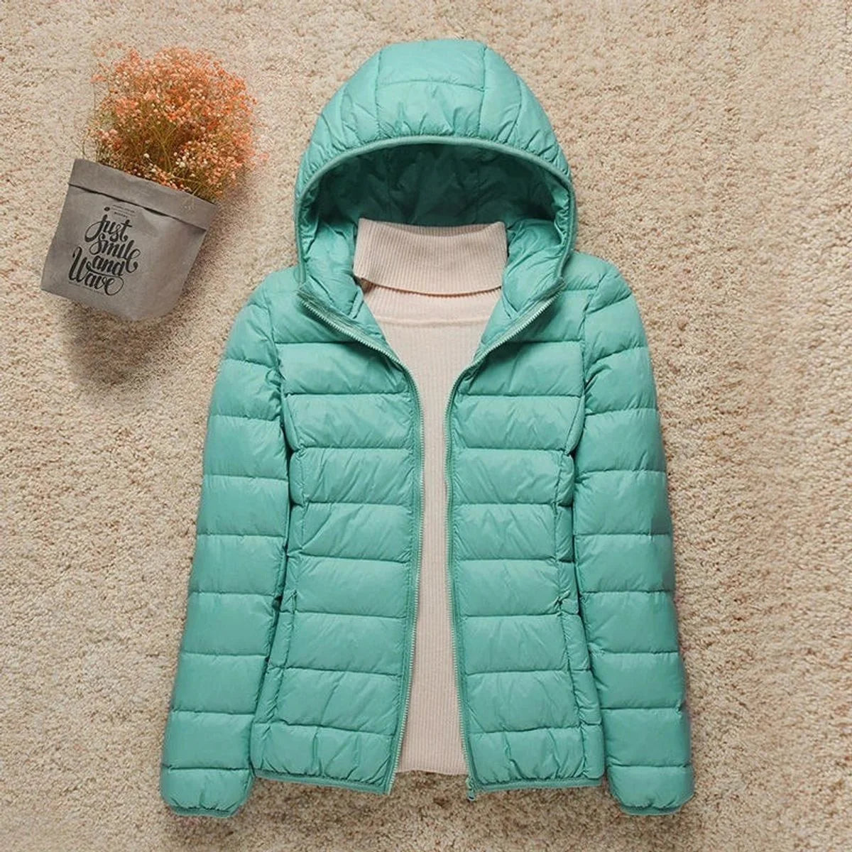 Nuana Elisabeth | Damen Steppjacke mit Kapuze ultraleichte Übergangsjacke