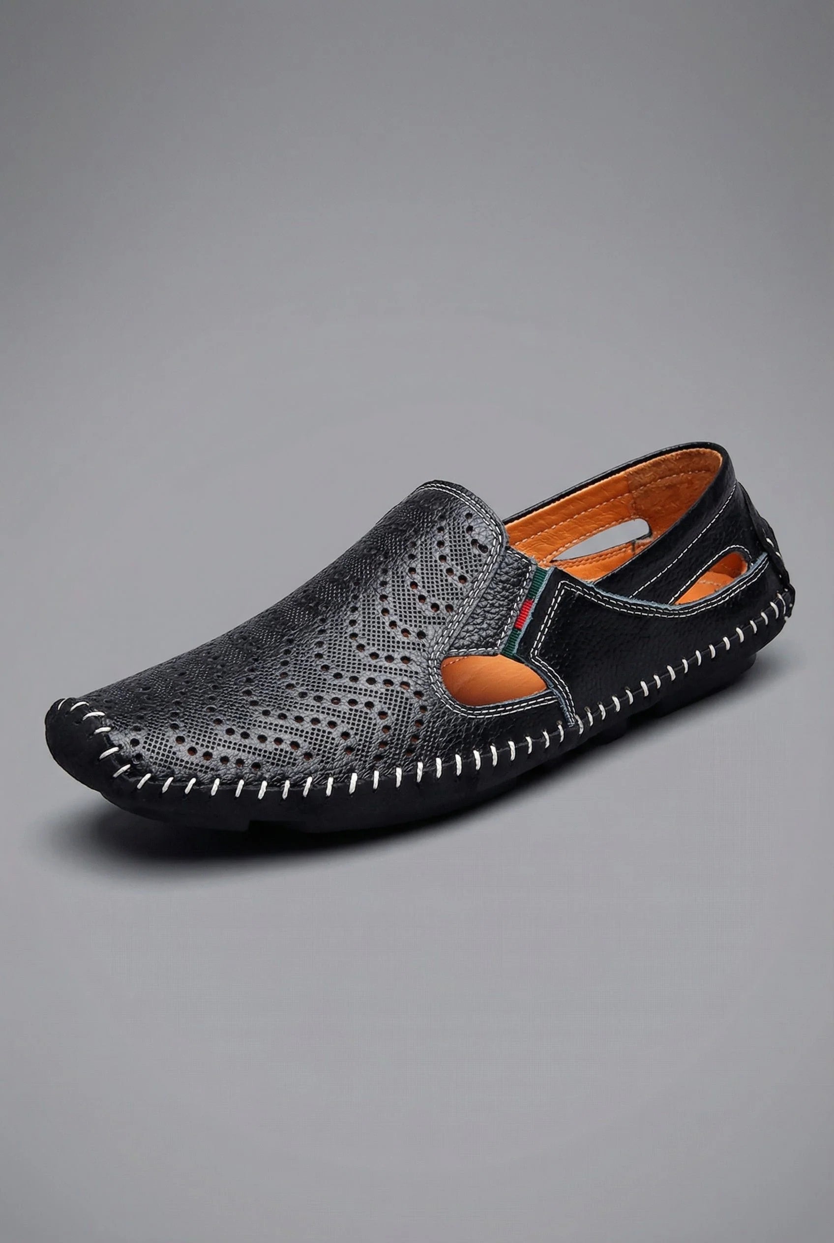 Nuana Herren Atmungsaktive Perforierte Slip-On Loafer mit Handnaht