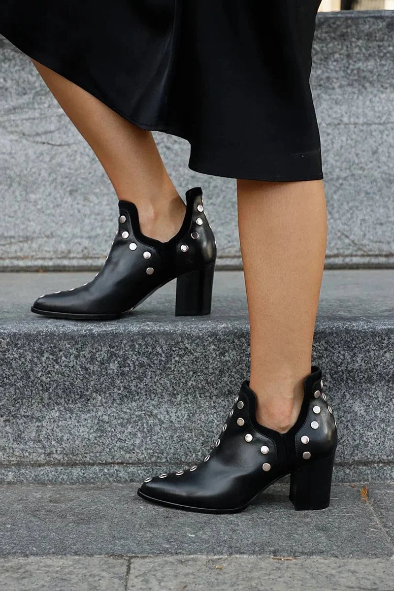 Charlotte | Damen Ankle Boots Schwarz Spitze Nieten Blockabsatz