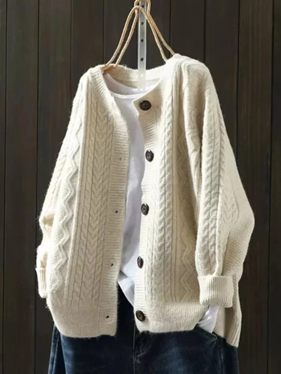 Johanna | Damen Oversized Zopfmuster-Cardigan mit Knopfleiste