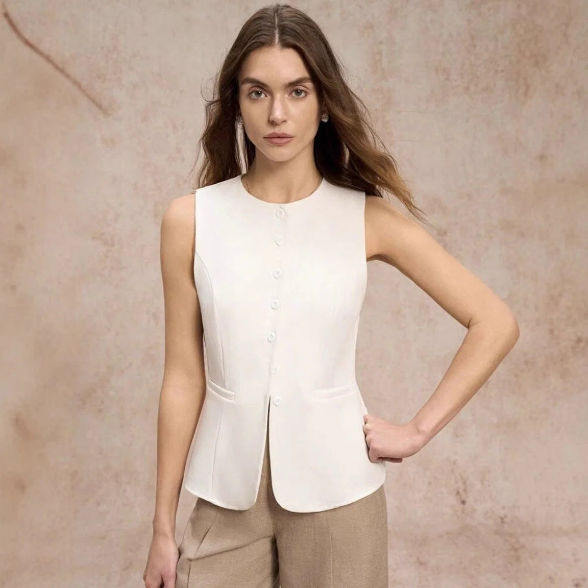 Nuana | Ärmellose Weste Damen Knopfleiste Tailliert Elegant