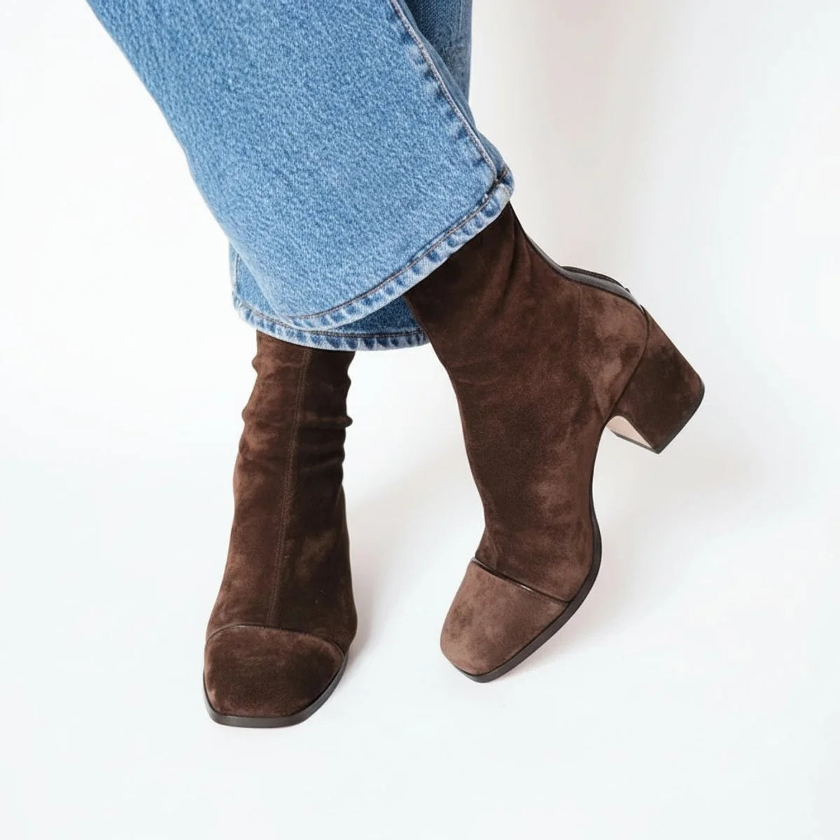 Nuana Charlotte | Damen Wildleder Ankle Boots mit Blockabsatz und Quadratzehenform