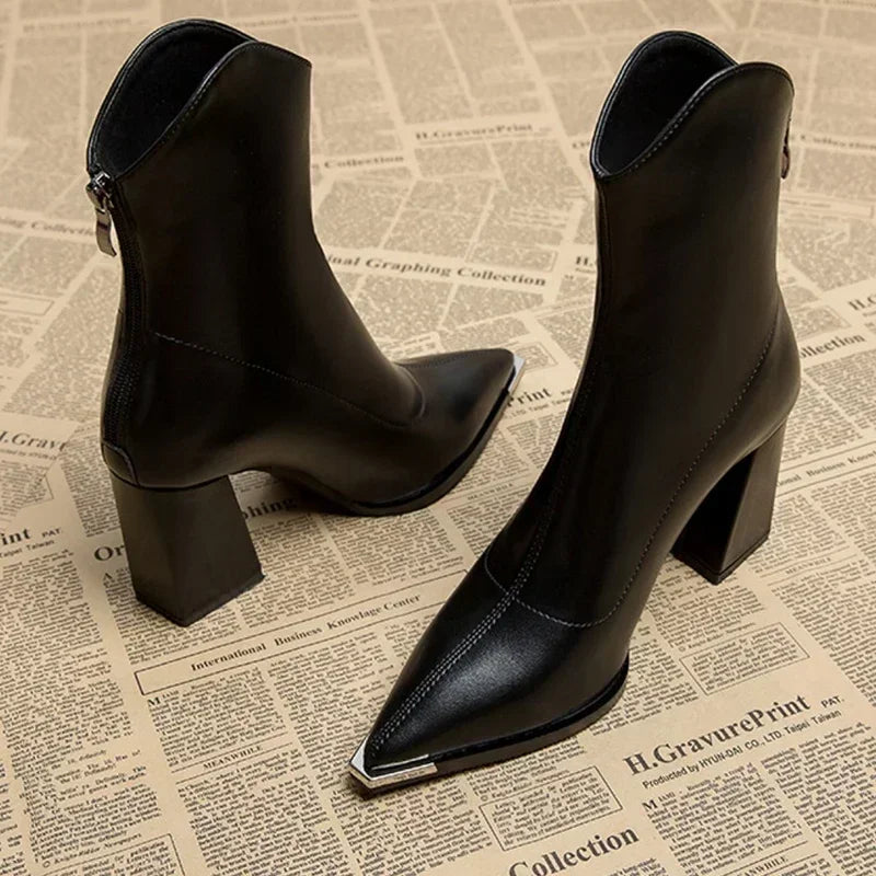 Nuana | Damen-Frühjahrs-Stiefeletten mit spitzer Kappe und Absatz