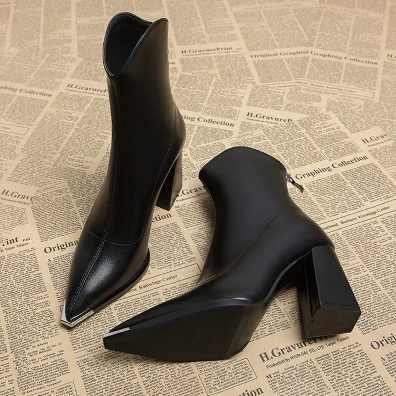 Nuana | Damen-Frühjahrs-Stiefeletten mit spitzer Kappe und Absatz