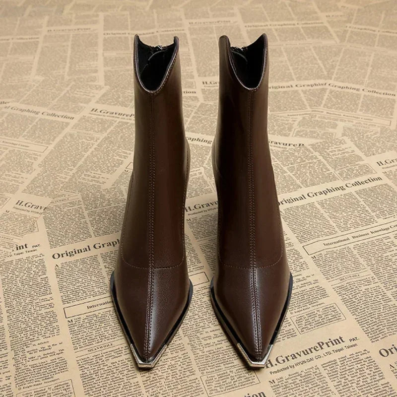Nuana | Damen-Frühjahrs-Stiefeletten mit spitzer Kappe und Absatz