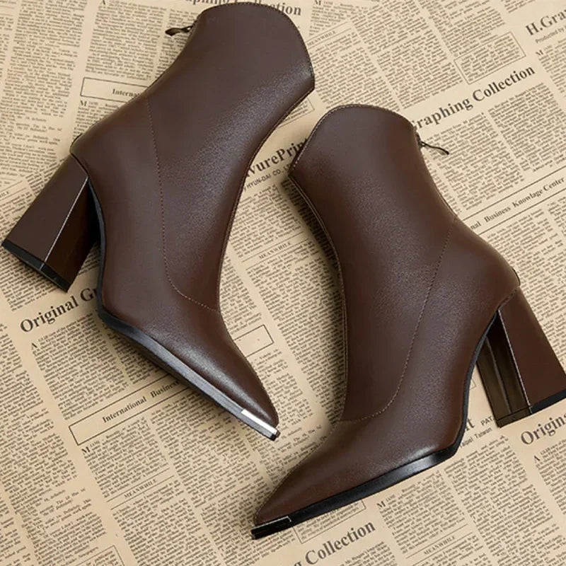 Nuana | Damen-Frühjahrs-Stiefeletten mit spitzer Kappe und Absatz