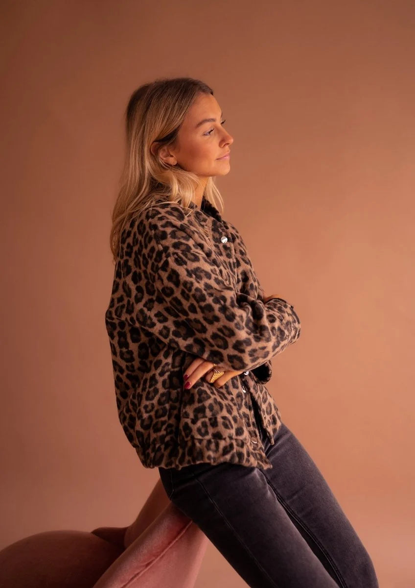 Nuana | Damen Oversized Quilted Jacket Leopardenmuster Druckknopf