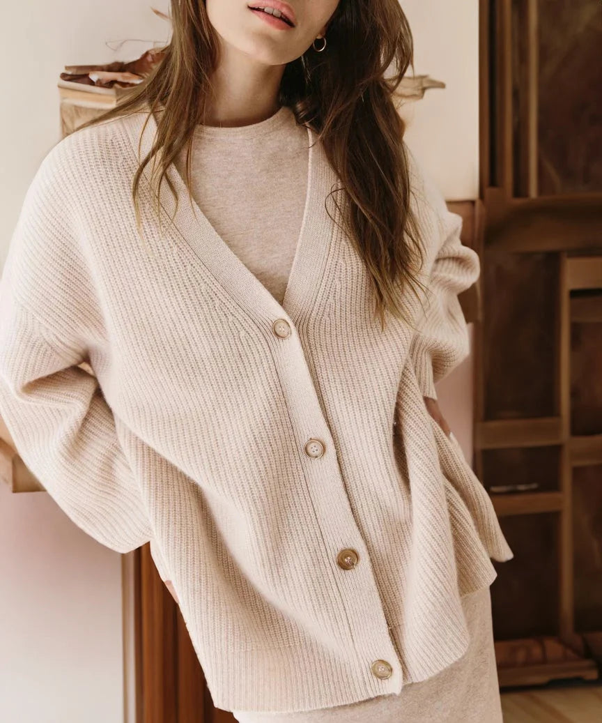 Nuana | Damen Oversized Strickjacke mit Knöpfen