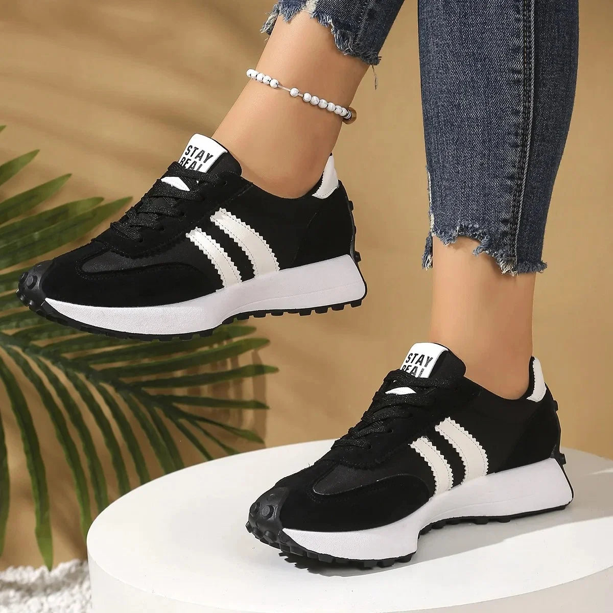 Nuana | Damen Retro Platform Chunky Sneakers mit Schnürung