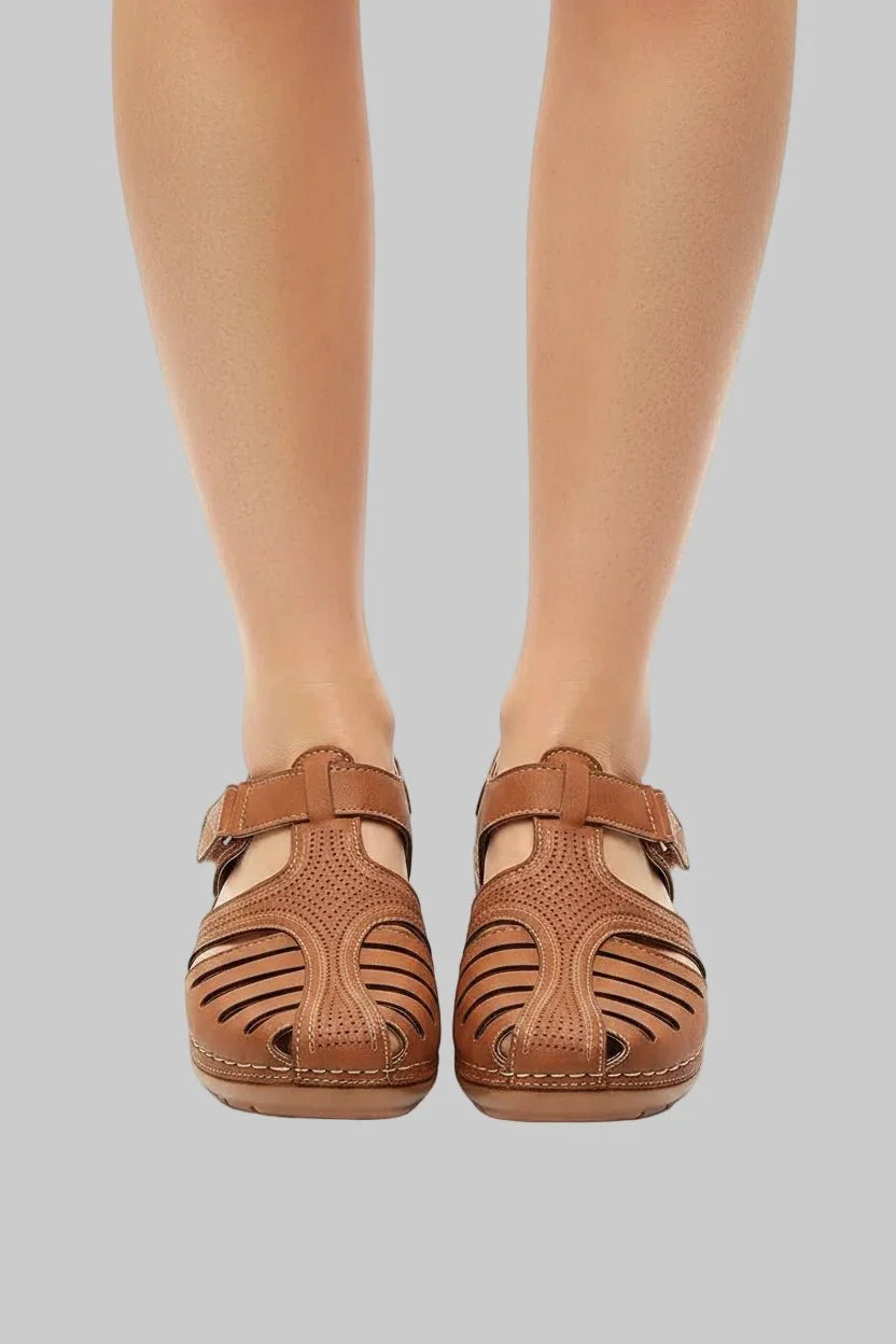 Nuana Elisabeth | Damen Geschlossene Klettverschluss-Sandalen mit Keilabsatz
