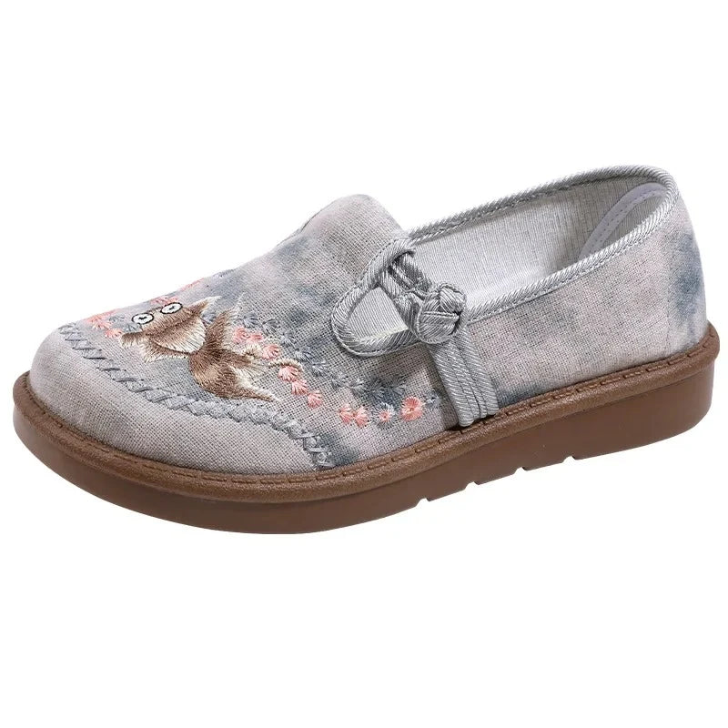 Nuana Marie | Damen Bestickte Blumen Slip-On Loafer mit Perlenverzierung