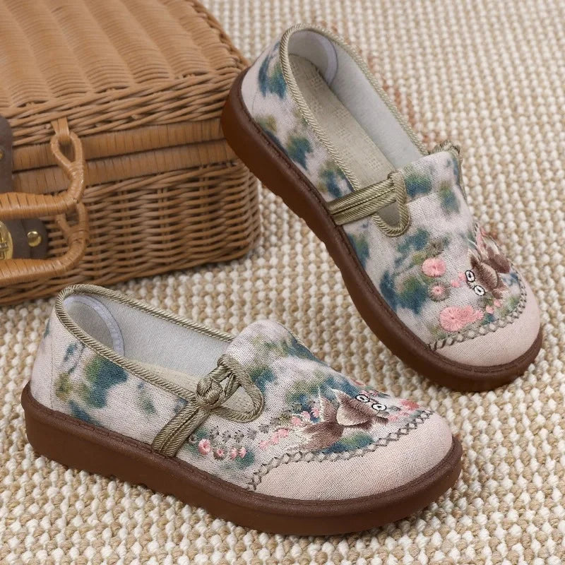 Nuana Marie | Damen Bestickte Blumen Slip-On Loafer mit Perlenverzierung