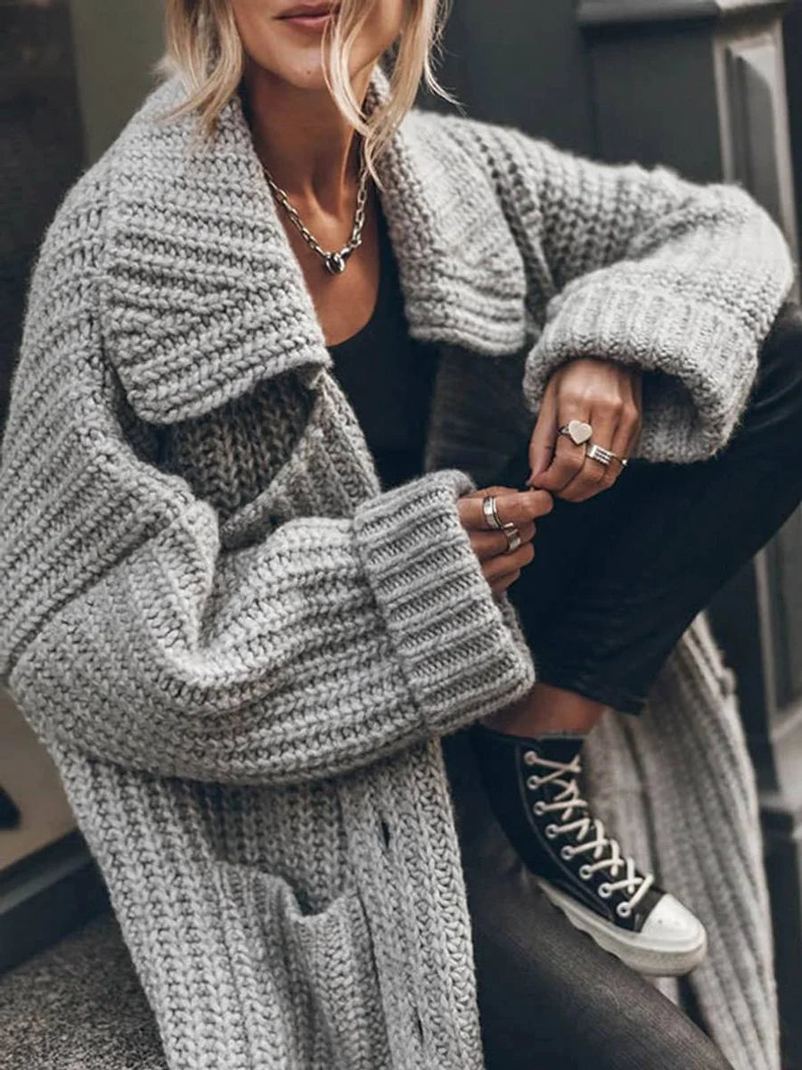 Nuana Marlene Damen Oversized Grobstrick-Cardigan mit Revers und Knöpfen
