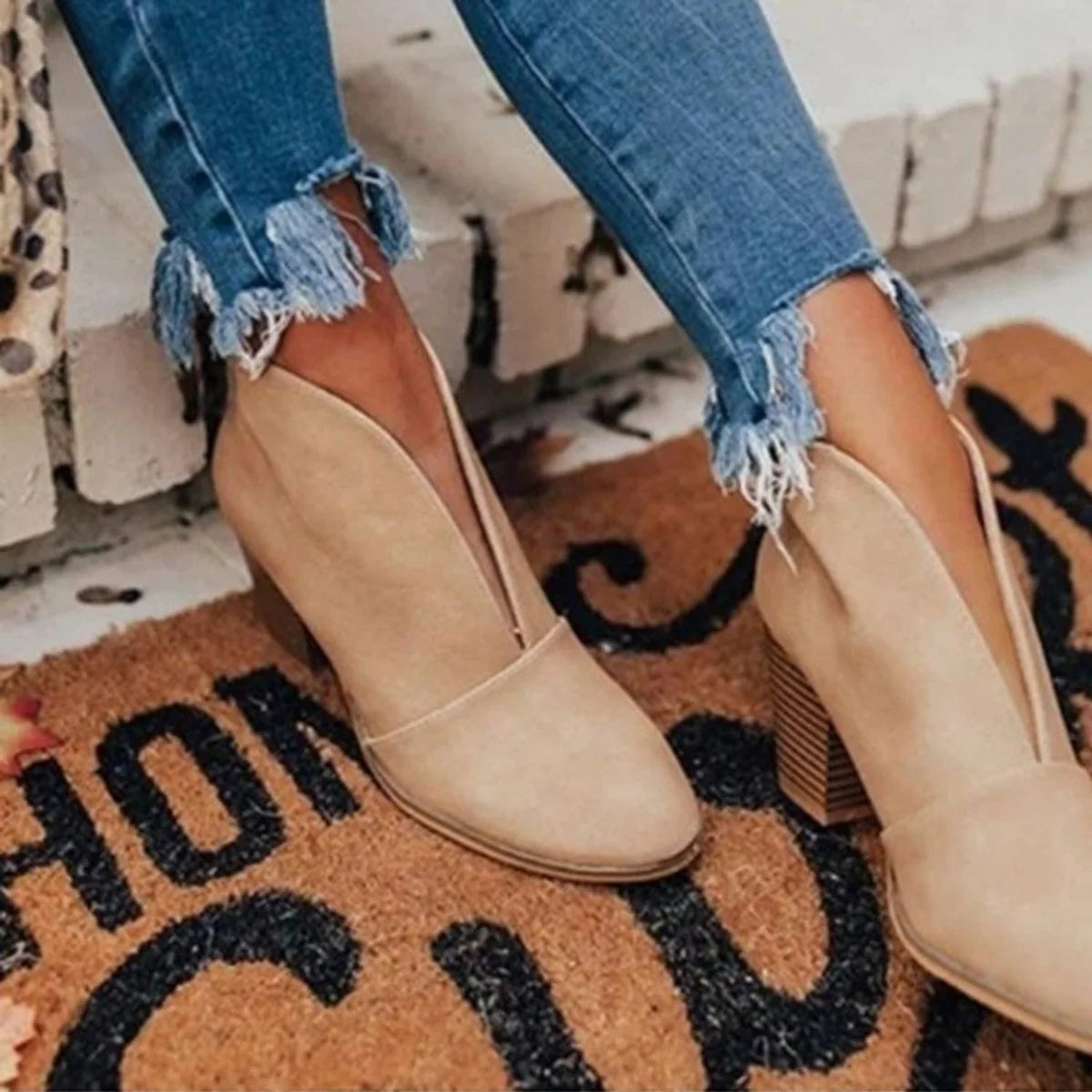 Nuana | Stiefeletten Damen Spitzer Zehenbereich Blockabsatz Ankle Boots