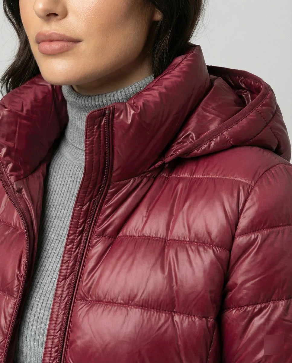 Nuana | Winterjacke Damen Ultraleichte Slim-Fit Daunenjacke mit Kapuze